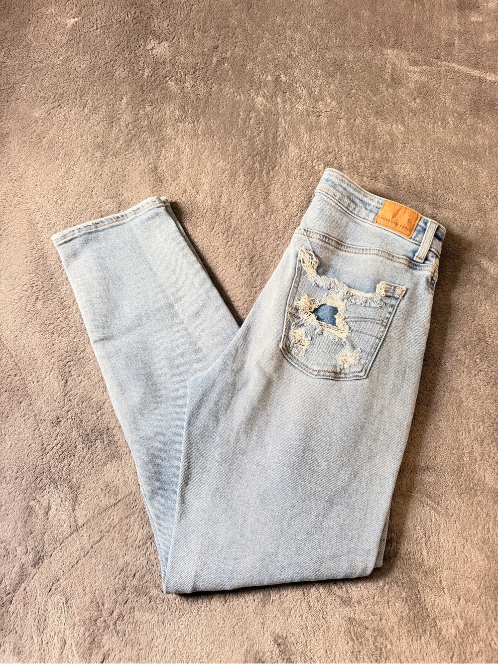 American Eagle Outfitters Light Wash Distressed Skinny Jeans